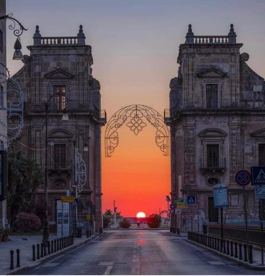 Apartamento Hello Cathedral House Palermo Exterior foto